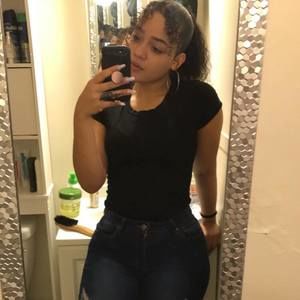 Meet your Posher, Vivian